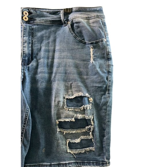 Ashley Stewart Womens Size 24W Distressed Denim Stretch Shorts Button - Picture 2 of 4